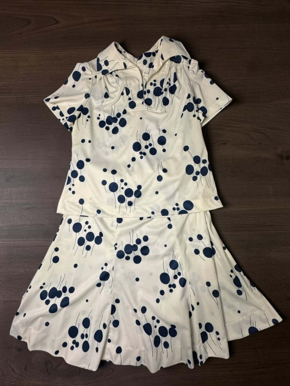 Vintage 70s Liz Sophisticates Two Piece Matching Set Top Skirt Mod Dot L